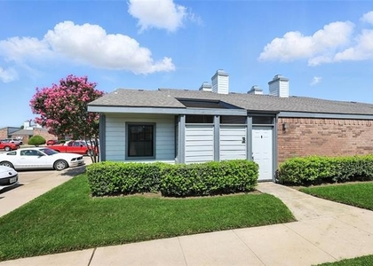 640 Bellaire Drive - Photo 1