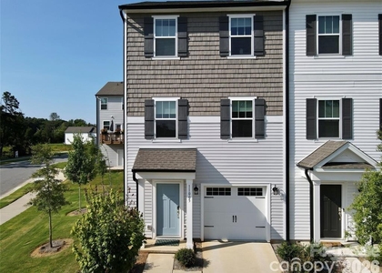 11005 Woodland Creek Way - Photo 1