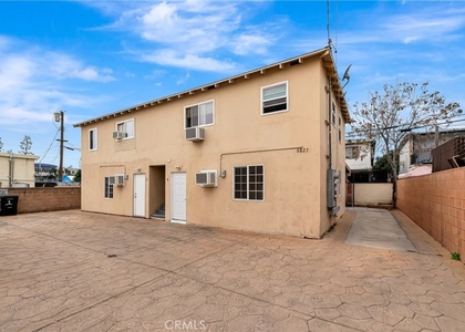 6827 Simpson - Photo 1