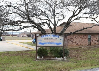 700 S Main St - Photo 1