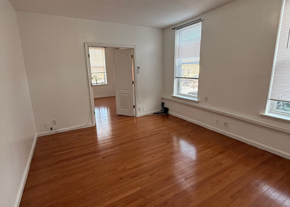 stillwell avenue - Photo 1