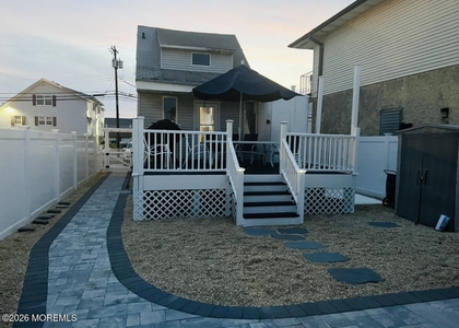 1704 Boulevard - Photo 1
