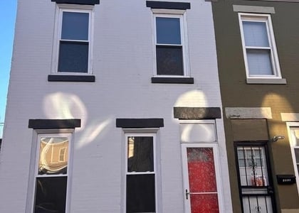 1308 W Lippincott Street - Photo 1