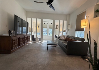 318 Hyde Park Boulevard - Photo 1