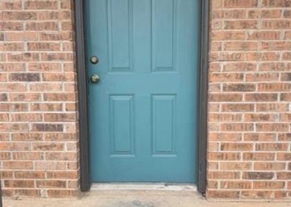 732 W Collins Street - Photo 1