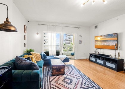 471 Ne 25th Street - Photo 1