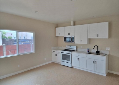 6010 Kansas - Photo 1