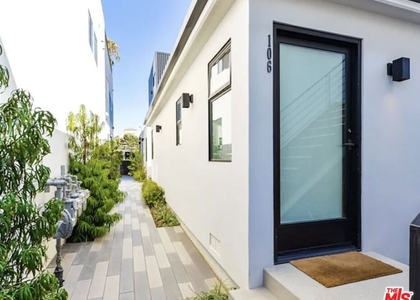483 Washington Boulevard - Photo 1