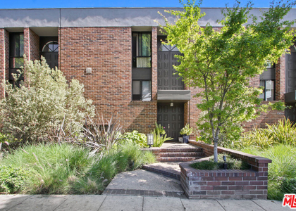 9303 Burton Way - Photo 1