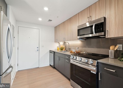 2000 Dreer Street - Photo 1