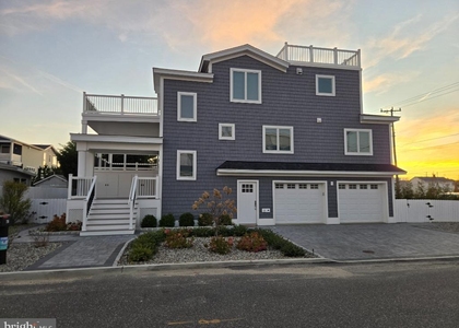 718 N Long Beach Boulevard - Photo 1