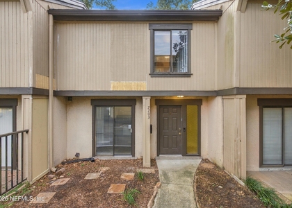 7703 Las Palmas Way - Photo 1