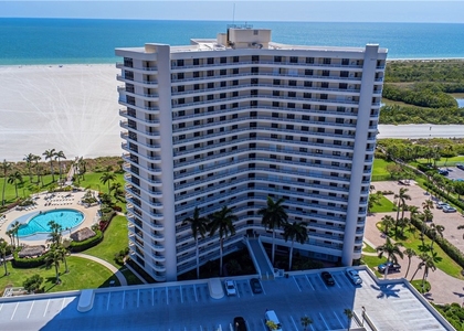 320 Seaview Court - Photo 1
