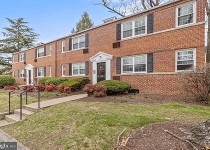 235 N George Mason Drive - Photo 1