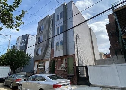 1534 W Stiles Street - Photo 1