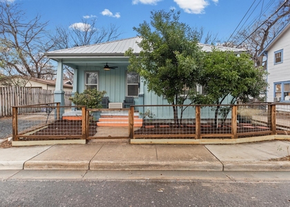 84 Waller St - Photo 1