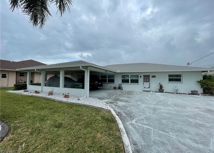 4108 Se 18th Place - Photo 1