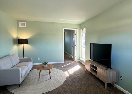 516 Holiday Drive - Photo 1