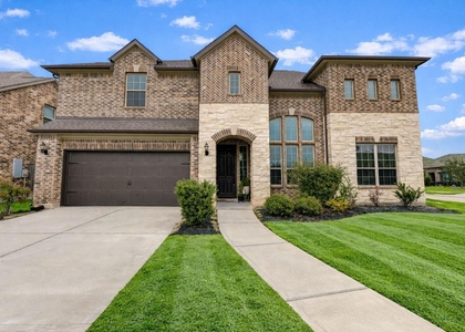 2727 Camellia Avenue - Photo 1