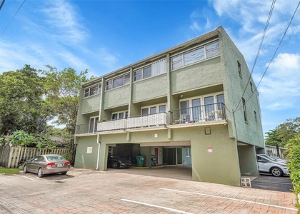 1005 Sw 15th Avenue - Photo 1