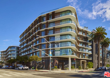 700 Broadway - Photo 1