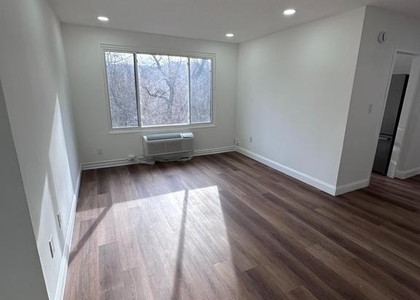 1907 Marion Barry Avenue Se - Photo 1