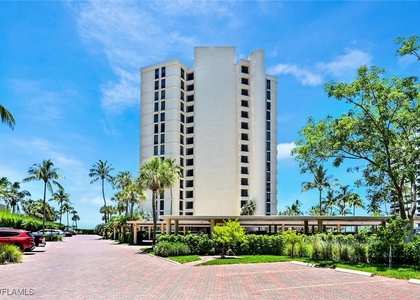 4001 Gulf Shore Boulevard N - Photo 1