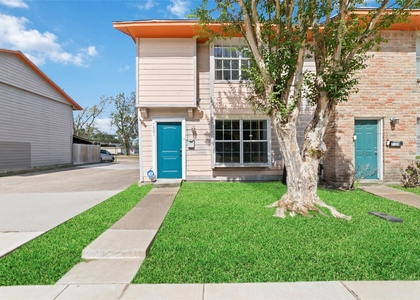7821 Fuqua Street - Photo 1