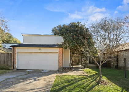 4123 Yupon Ridge Drive - Photo 1
