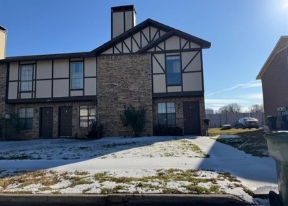 2802 Wimbledon Court - Photo 1
