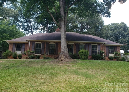 814 Pineborough Road - Photo 1