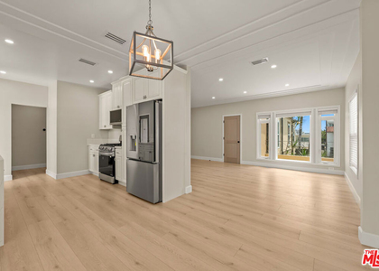 1117 S Wooster Street - Photo 1