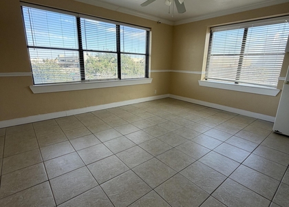 311 W Ashley Street - Photo 1