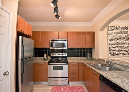 3315 Roswell Road - Photo 1