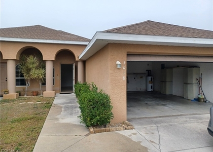 3020 Se Santa Barbara Place - Photo 1