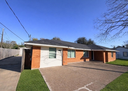 5105 Oak Avenue - Photo 1