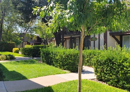 500 Thunderbird Drive - Photo 1