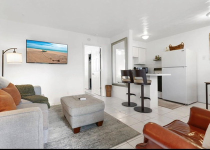 820 Ne 16th Avenue - Photo 1