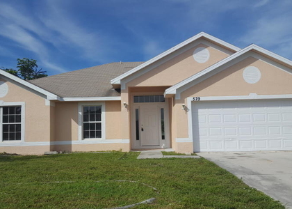 529 Sw Baoy Avenue Sw - Photo 1