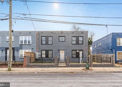 1619 Butler Street Se - Photo 1