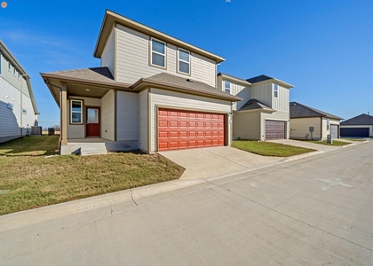 219 Pinnacle Lane - Photo 1