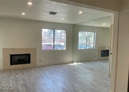 1701 E Katie Avenue - Photo 1