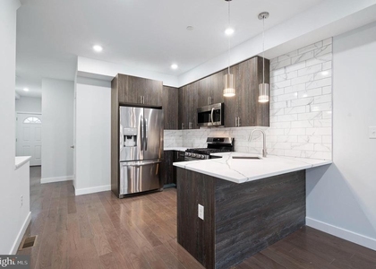 2249 N Franklin Street - Photo 1