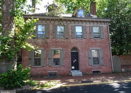 411 Delaware Street - Photo 1