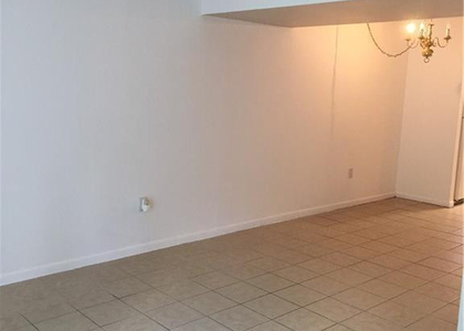 801 W Oakland Park Boulevard - Photo 1
