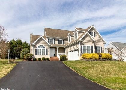 10 Wellington Place - Photo 1