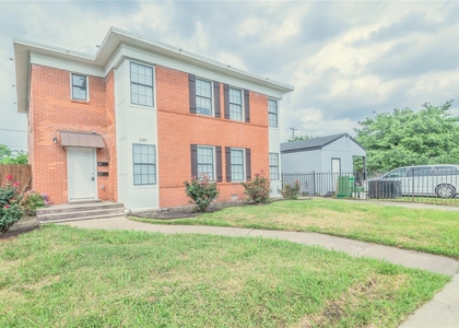 2319 Rosewood Street - Photo 1