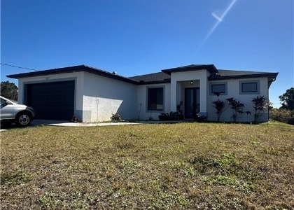 3217 64th Street W - Photo 1