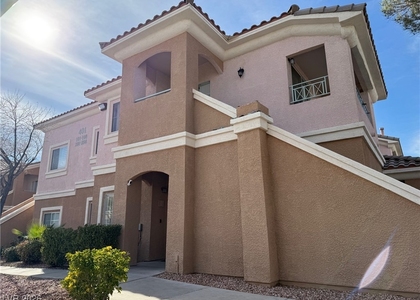 401 Amber Pine Street - Photo 1