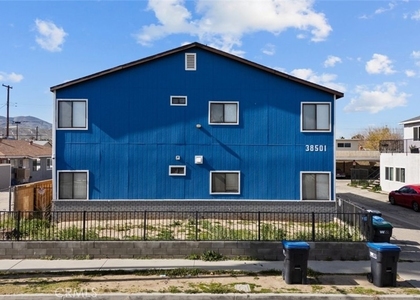 38501 Larkin Avenue - Photo 1